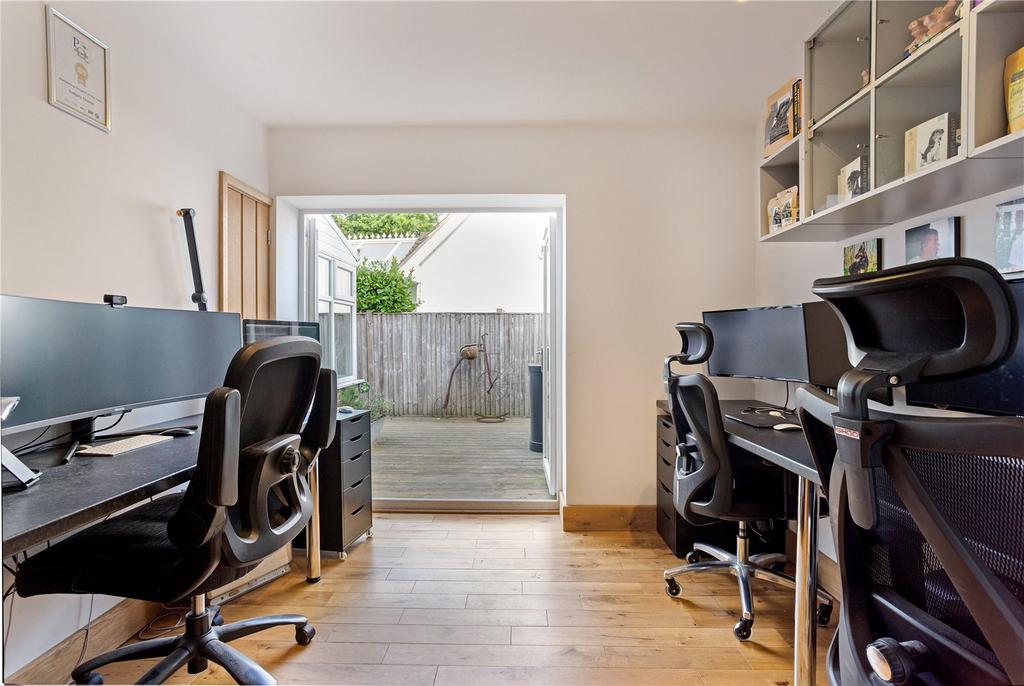 Bedroom Five/Office