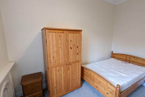 2 bedroom flat to rent - Marchmont Crescent, Marchmont, Edinburgh, EH9