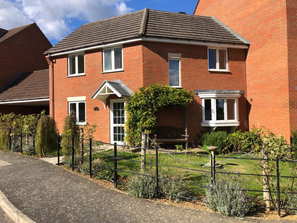 Sculthorpe Close, Oakham, LE15 6FJ 3 bed semidetached house for sale