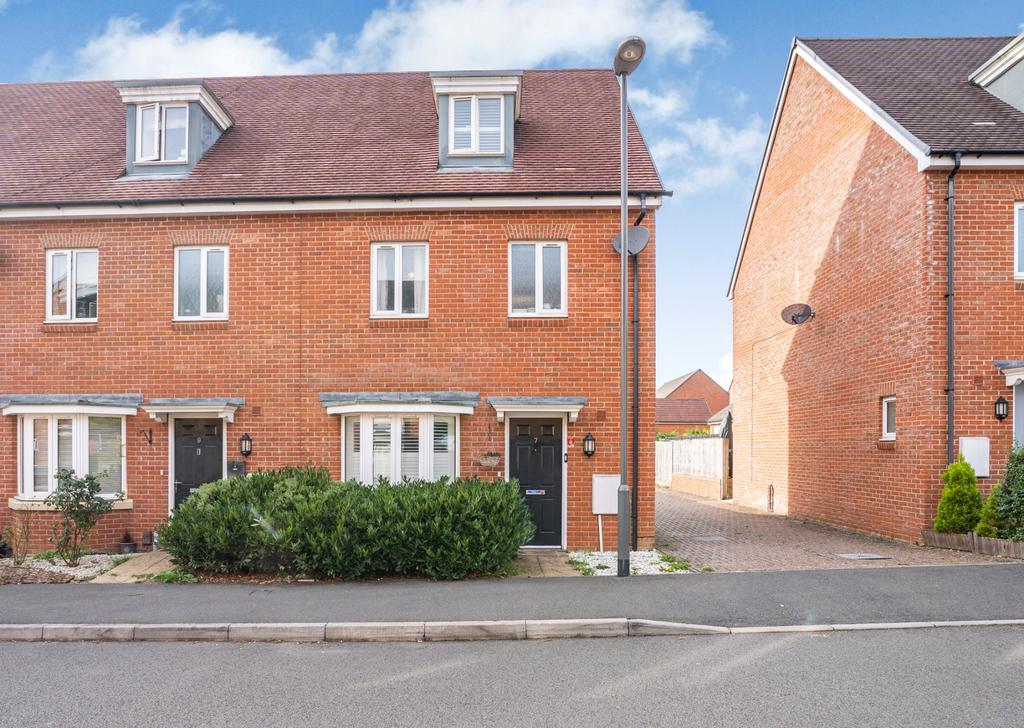 The Bramblings, Little Chalfont 4 bed terraced house for sale £675,000