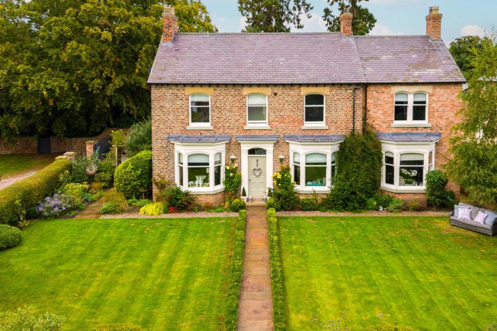 Norwood House, Upsall Road, South Kilvington, Thirsk, YO7 2NF 6 bed