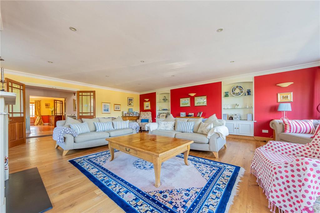 Tring Road, Northchurch, Berkhamsted 5 bed detached house £1,200,000