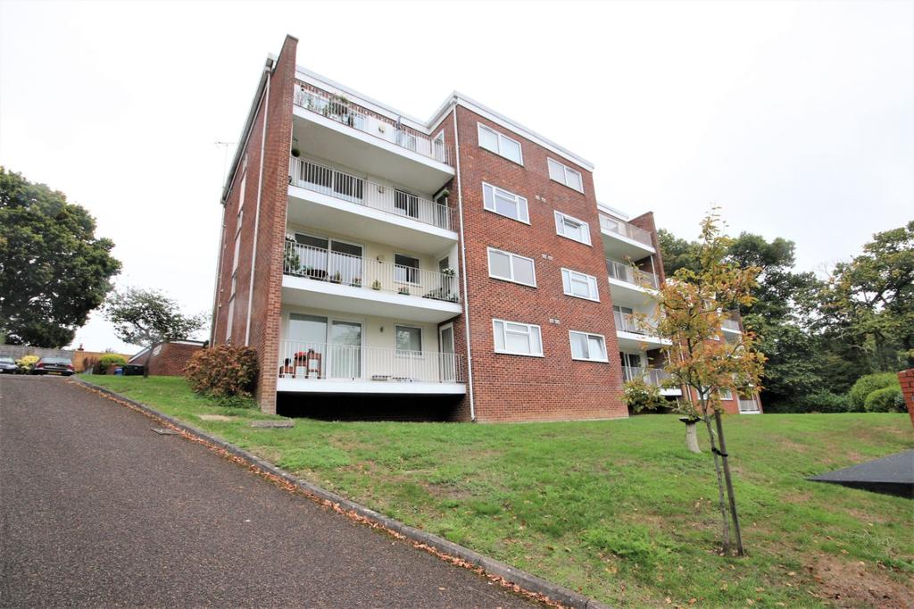 Wallace Road, Broadstone, Dorset, BH18 1 bed apartment for sale £285,000