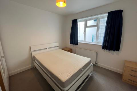 2 bedroom flat to rent, SUNNINGFIELDS ROAD, HENDON, NW4