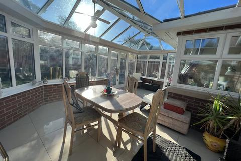 19 Hill Croft Gardens, Wolverhampton, WV4 4LT