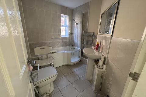 19 Hill Croft Gardens, Wolverhampton, WV4 4LT