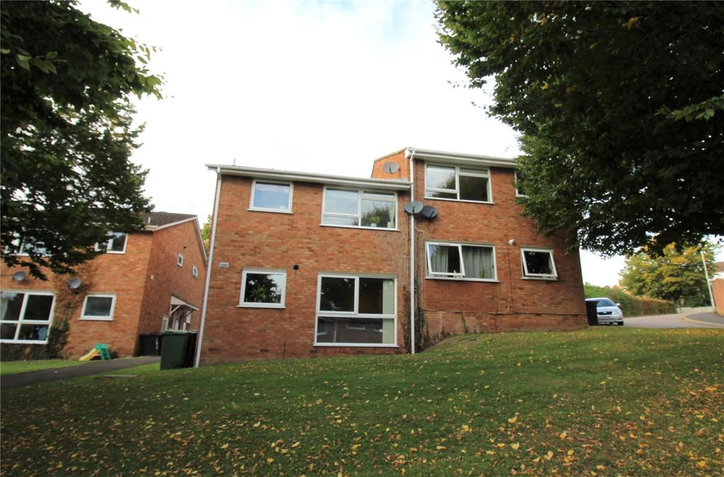 Chiltern Park Avenue, Berkhamsted, Hertfordshire, HP4 2 bed