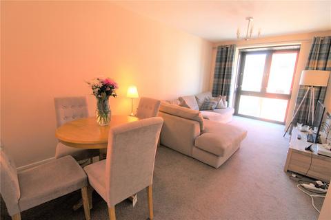 3 bedroom flat to rent, Logie Green Road, Edinburgh, EH7