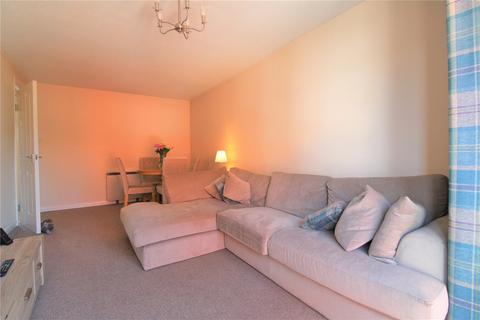 3 bedroom flat to rent, Logie Green Road, Edinburgh, EH7