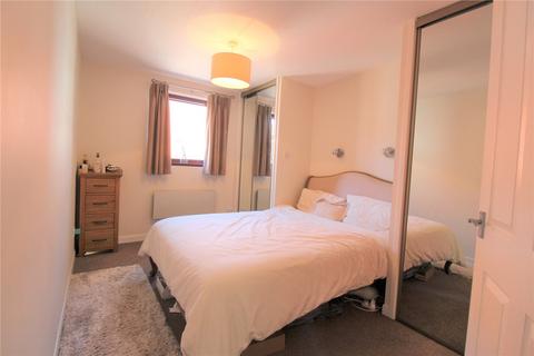 3 bedroom flat to rent, Logie Green Road, Edinburgh, EH7