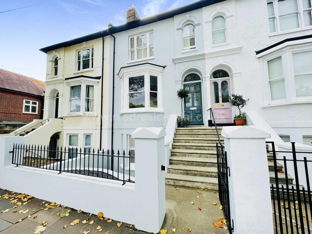 Cambridge Road, SouthendOnSea 3 bed terraced house £525,000