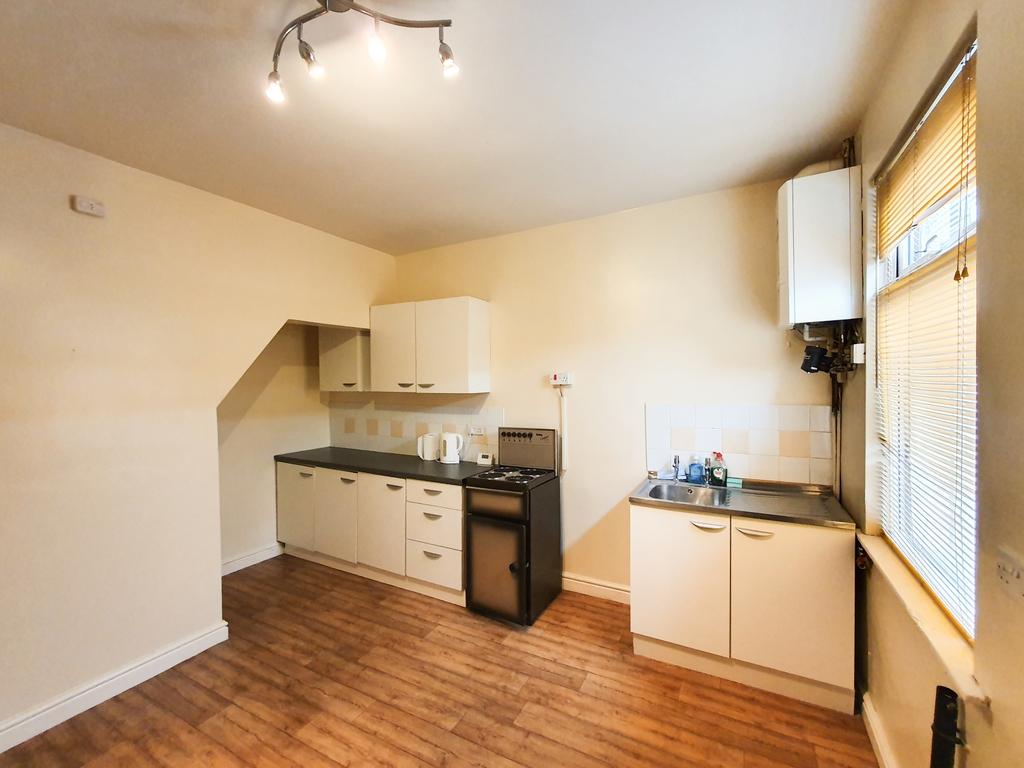Kitchen 2-2