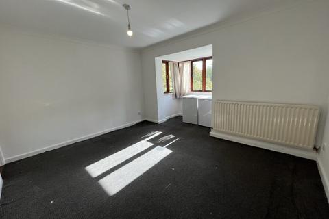 2 bedroom flat to rent - Bradwell Road, Kenton, Newcastle Upon Tyne, NE3 3LJ