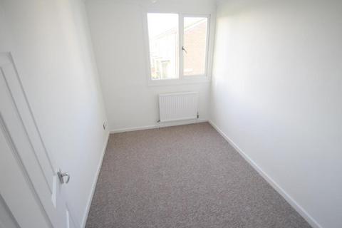 69 Thrales Close, Luton, LU3 3RR