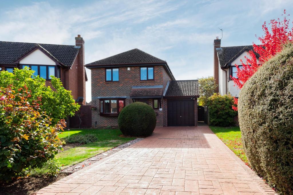 Rose Avenue, Abingdon 4 bed detached house £600,000