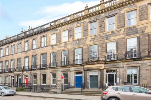 4 bedroom property to rent, Brunton Place, Edinburgh, EH7