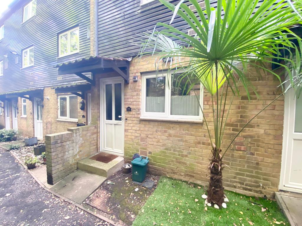 Murray Road, Northwood HA6 1 bed £1,300 pcm (£300 pw)