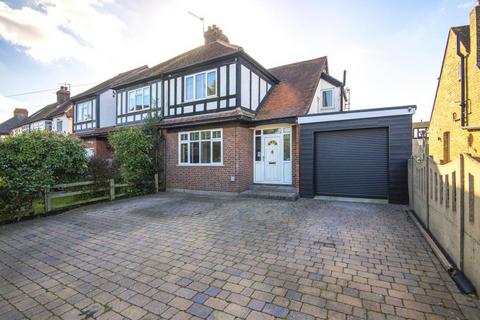 15 Vicarage Road, Sunbury-on-thames, TW16 7QQ