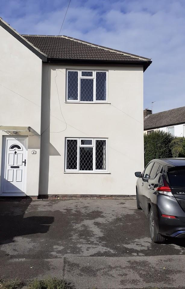 Roberts Road, Aldershot, Hampshire, GU12 2 bed semidetached house £