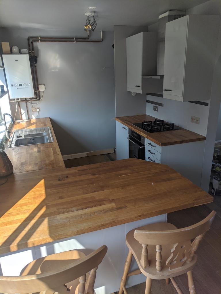 Roberts Road, Aldershot, Hampshire, GU12 2 bed semidetached house £