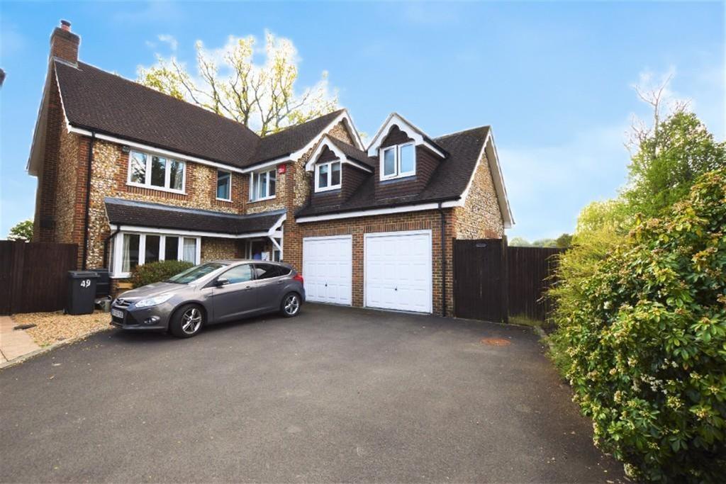 Durrants Road, Rowland's Castle, PO9 5 bed detached house £850,000