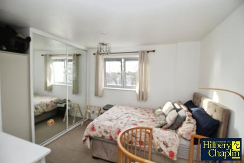 undefined, Market Link, Romford, Essex, RM1