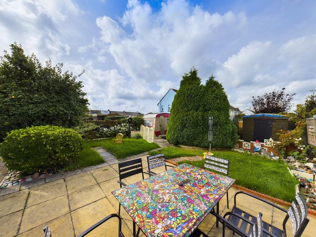 Captains Road, Kingsteignton 3 bed end of terrace house for sale £325,000