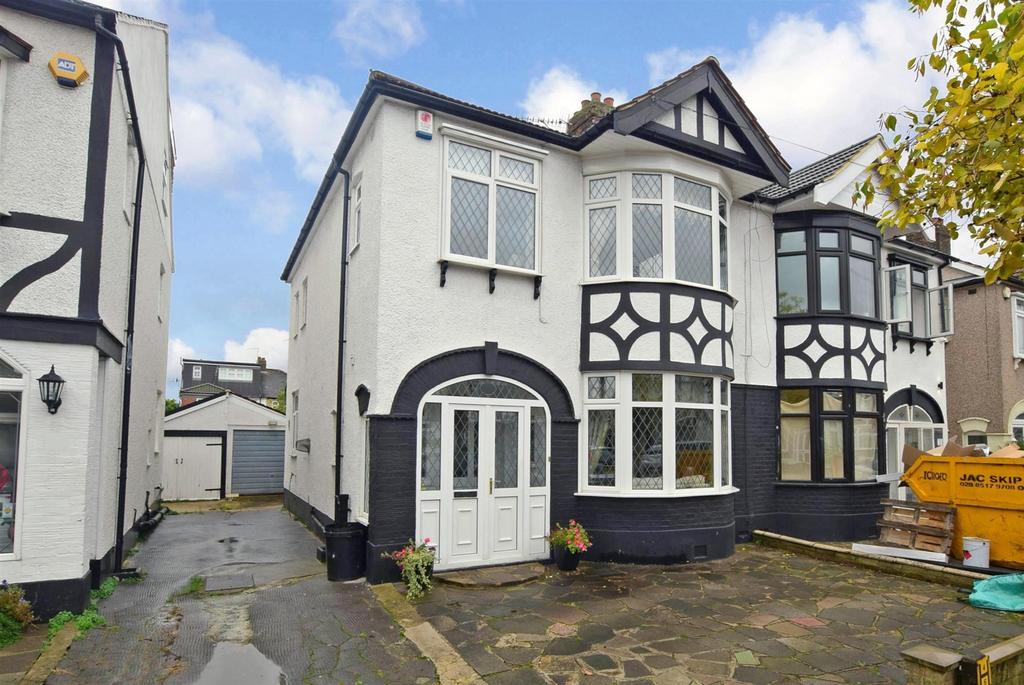 Monkswood Gardens, Ilford, Essex 3 bed semidetached house for sale £
