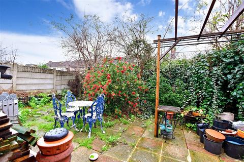 9 Alexandra Road, Chadwell Heath, Romford, RM6 6UL