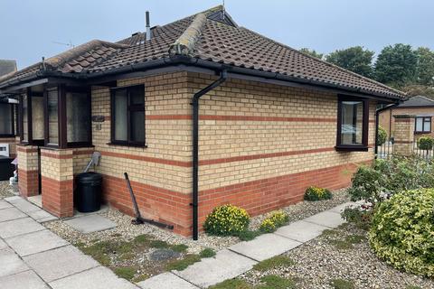 1 bedroom semi-detached bungalow for sale - Leidenfields, Spalding