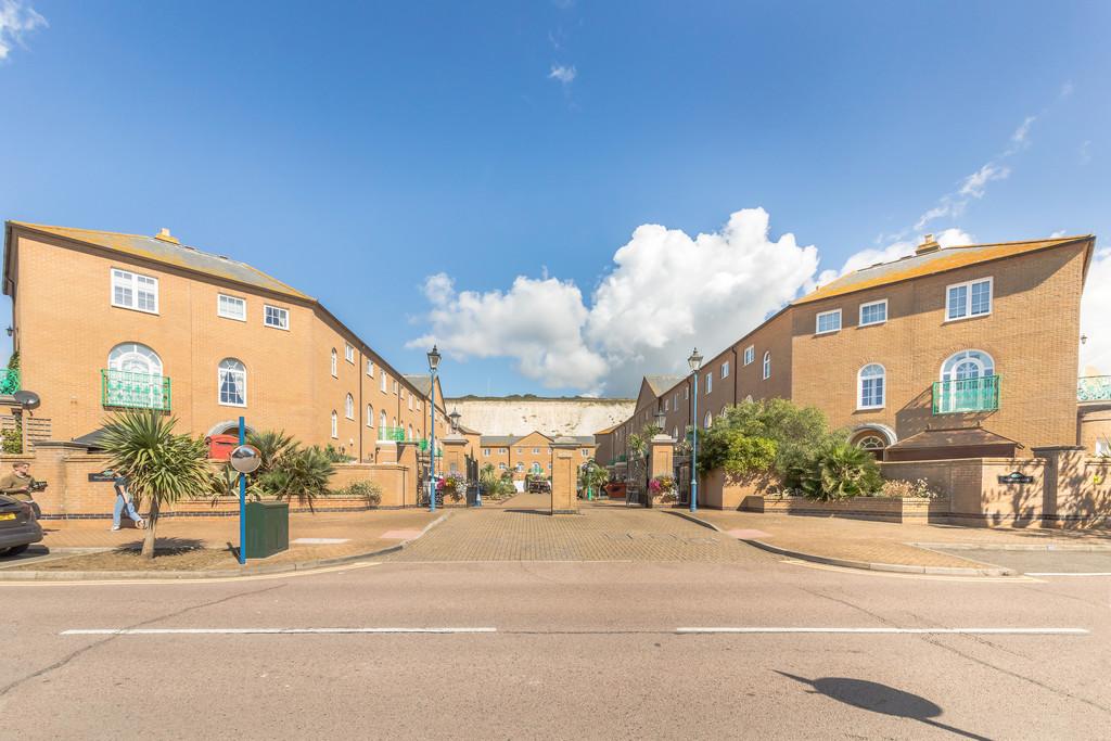 Trafalgar Gate, Brighton Marina Village, Brighton 4 bed terraced house