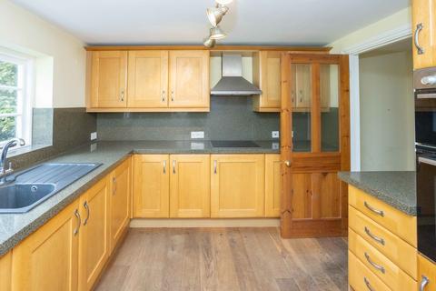 2 bedroom end of terrace house for sale - Available With No Chain in Hawkhurst
