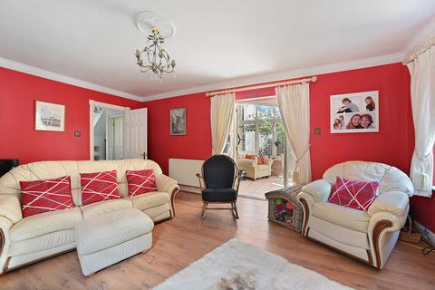 3 Culvert Close, Coggeshall, Colchester, CO6 1PB