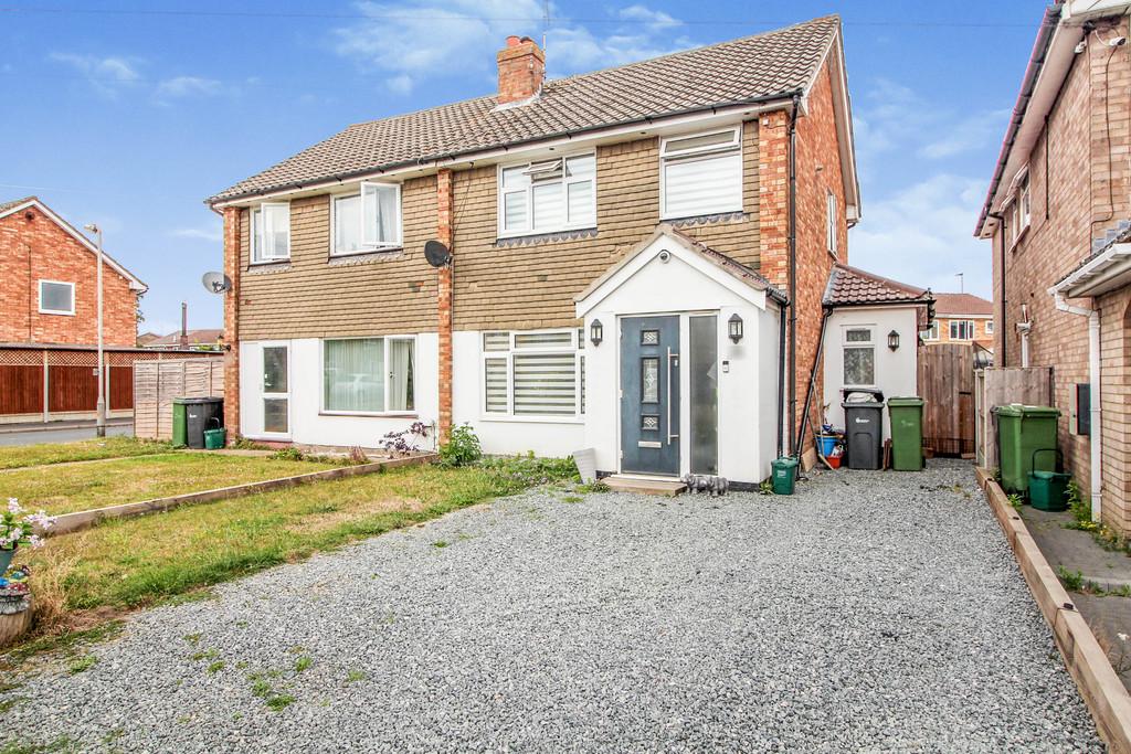 Grooms Lane, Silver End, Witham 3 bed semidetached house £1,400 pcm (£323 pw)