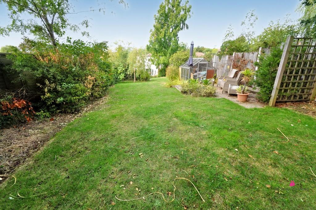 Thundersley Park Road, Benfleet 3 bed semidetached house for sale £