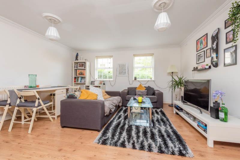 St Manor, Littlemore, OX4 4XG 2 bed apartment £1,200 pcm (£