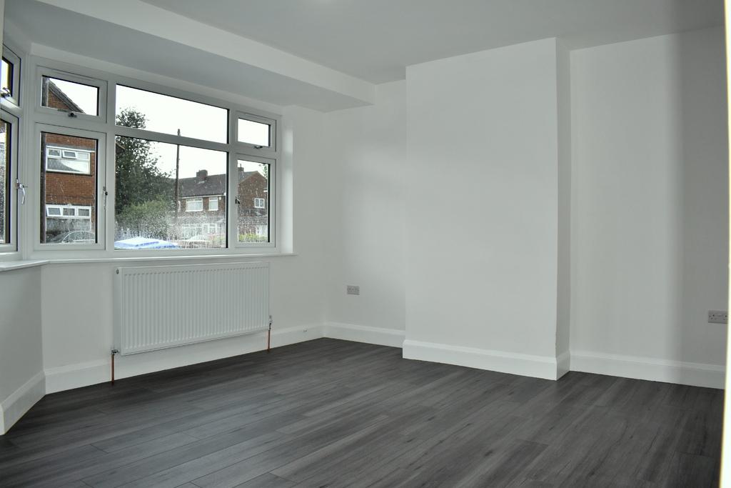 Rudland Road, Bexleyheath, Kent 2 bed semidetached house £1,500 pcm