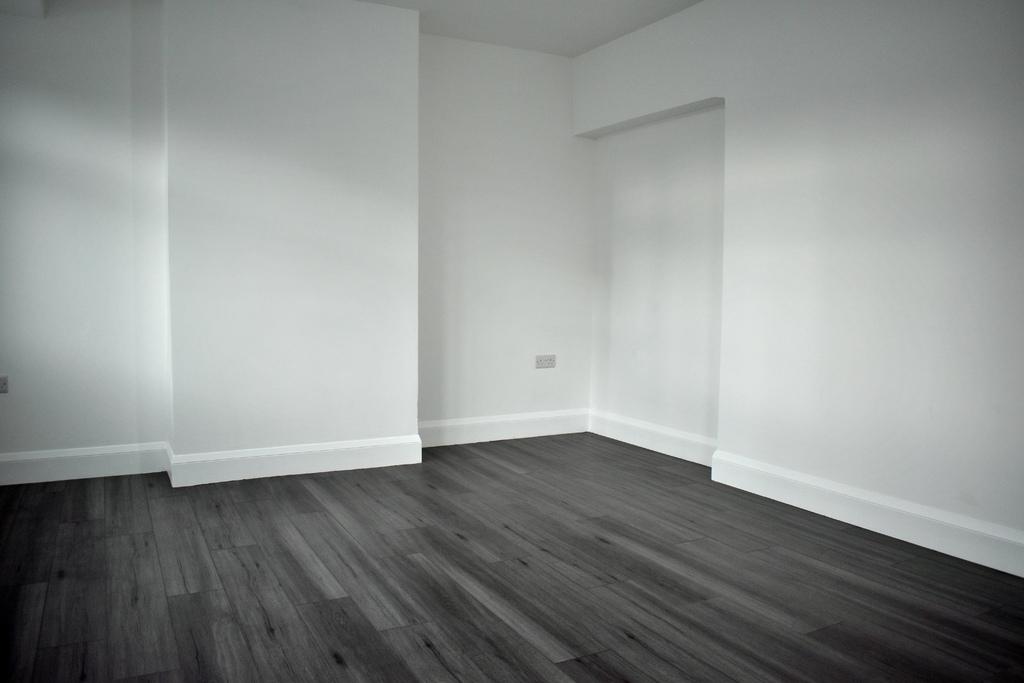 Rudland Road, Bexleyheath, Kent 2 bed semidetached house £1,500 pcm