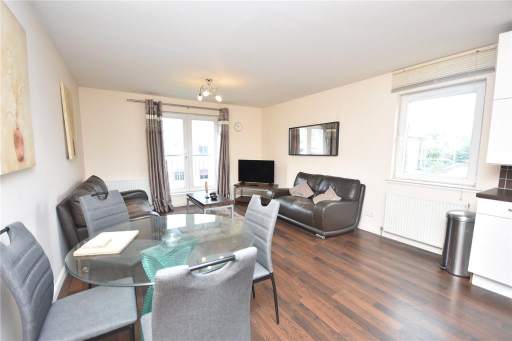 Bothwell Road, City Centre, Aberdeen... 2 bed flat £775 pcm (£179 pw)