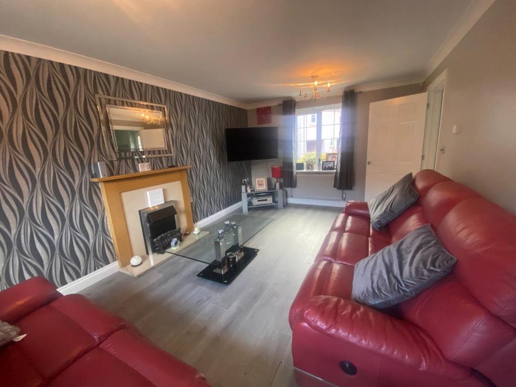 Dickenson Road 4 bed terraced house £350,000