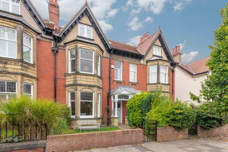 Oaklands, Gosforth, Newcastle Upon Tyne 5 bed semidetached house £