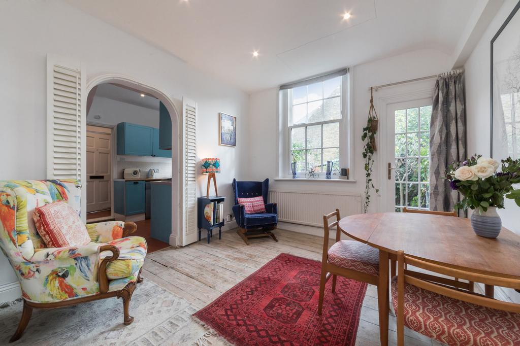 1a Oakhurst Grove, London, SE22 1 bed flat £500,000