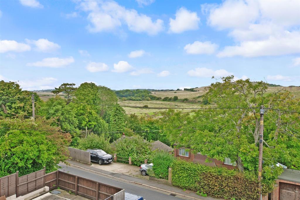 New Road, Brading, Isle of Wight 3 bed semidetached house for sale £