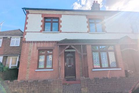 219 Staines Road, Feltham, TW14 9EB