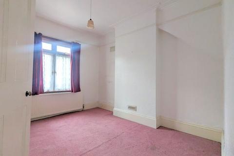 219 Staines Road, Feltham, TW14 9EB