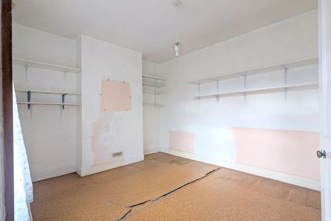 219 Staines Road, Feltham, TW14 9EB