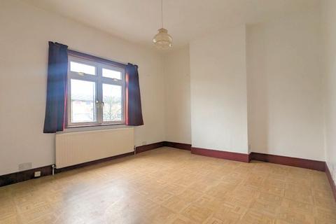 219 Staines Road, Feltham, TW14 9EB