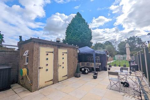 19 Stanwell Road, Feltham, TW14 8NA
