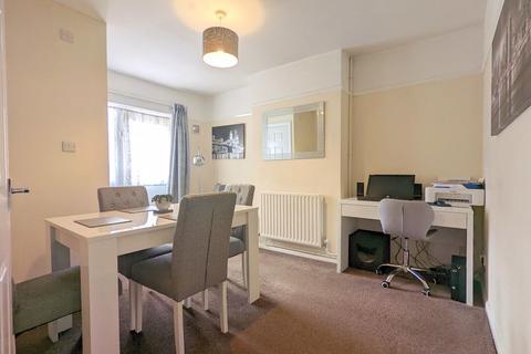 19 Stanwell Road, Feltham, TW14 8NA