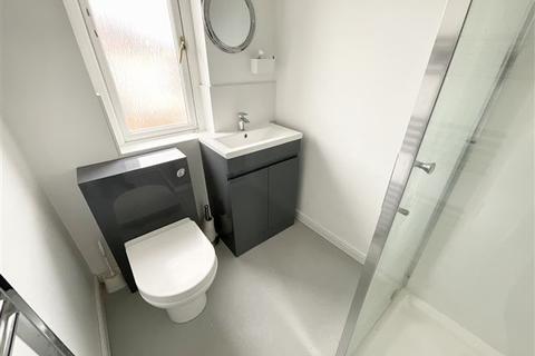 28 Studfield Crescent, Sheffield, S6 4SR